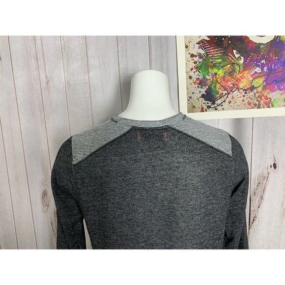 TOMMY BAHAMA Long Sleeve Men's T Shirt Size Medium Gray Excellent! - Picture 8 of 15